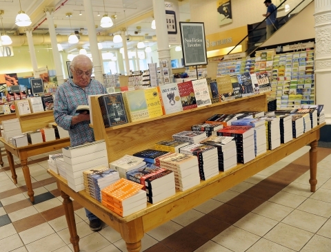 Livraria da Barnes & Noble nos EUA: Nook é aposta no mercado digital